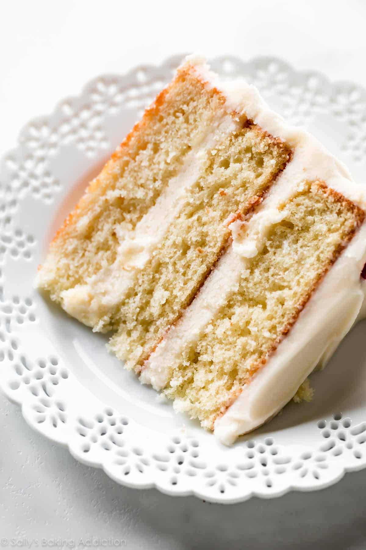 Your Ultimate Vanilla Cake Guide: Layers, Cupcakes & Perfect Bake